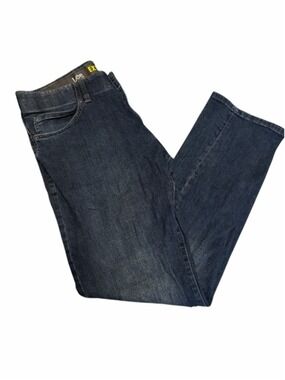 Lee Men's Extreme Motion Straight Fit Tapered Leg Jeans - 33x32
